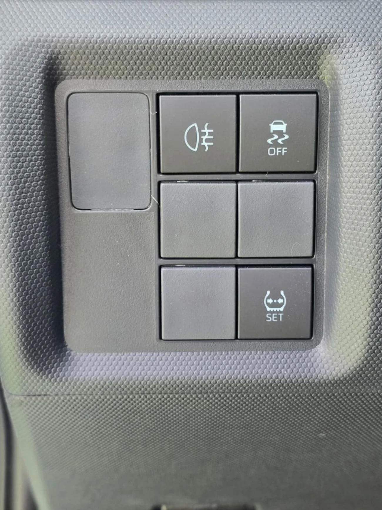 Toyota  2025